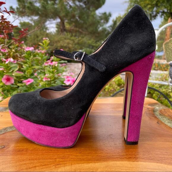 VINCE CAMUTO Black and Purple Suede Mary Jane Platform Pump Heel Size 6 - Picture 3 of 8